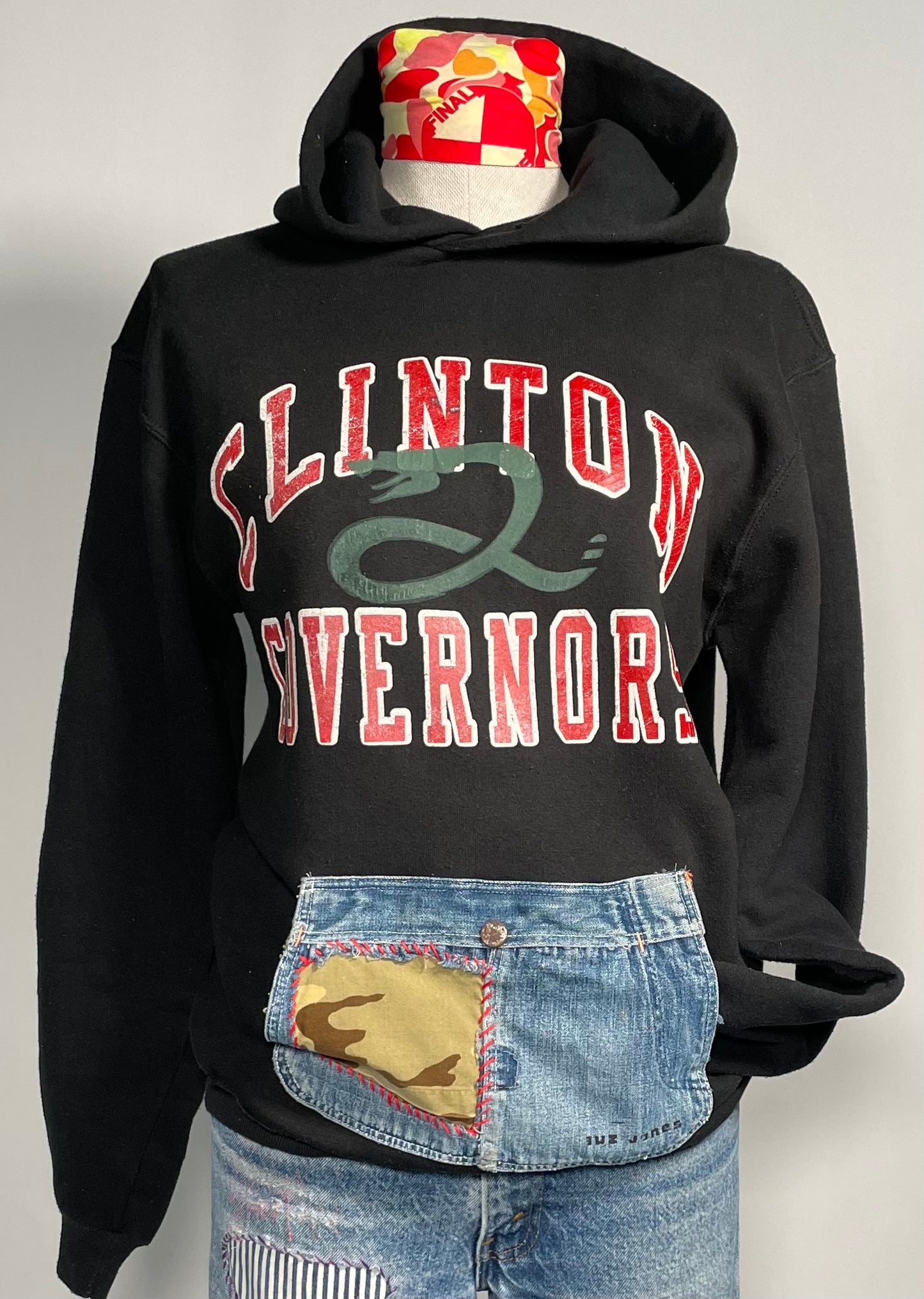 2000's 50% Cotton / Polyester Raglan Hoodie Sweatshirt